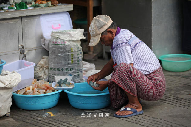 芒市最大玉石交易市场,瑞丽都有哪三大玉器市场