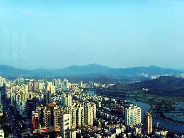 特稿与非虚构写作,特稿与一般投稿的区别