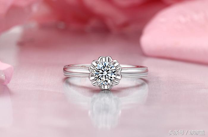 涨姿势丨钻戒发黄怎么办？