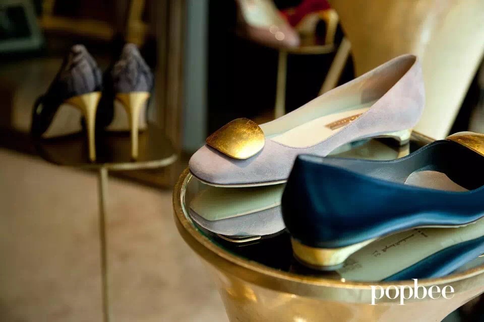 镶金边的高跟鞋!凯特妃最爱,老佛爷钦点,女星们集体买买买!