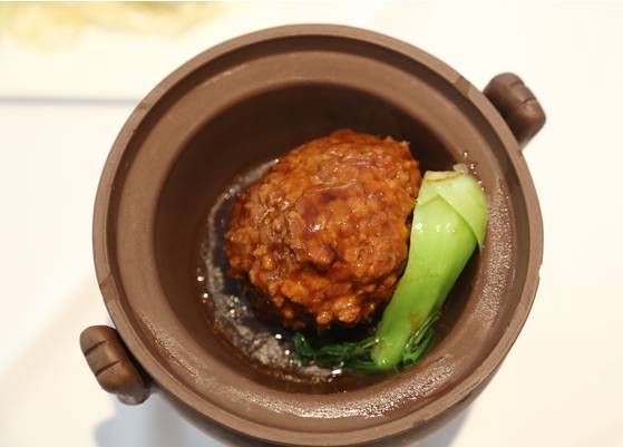 鼓起勇气踏入“武汉天地”剪头发,没想到却被“搞”大了肚子……