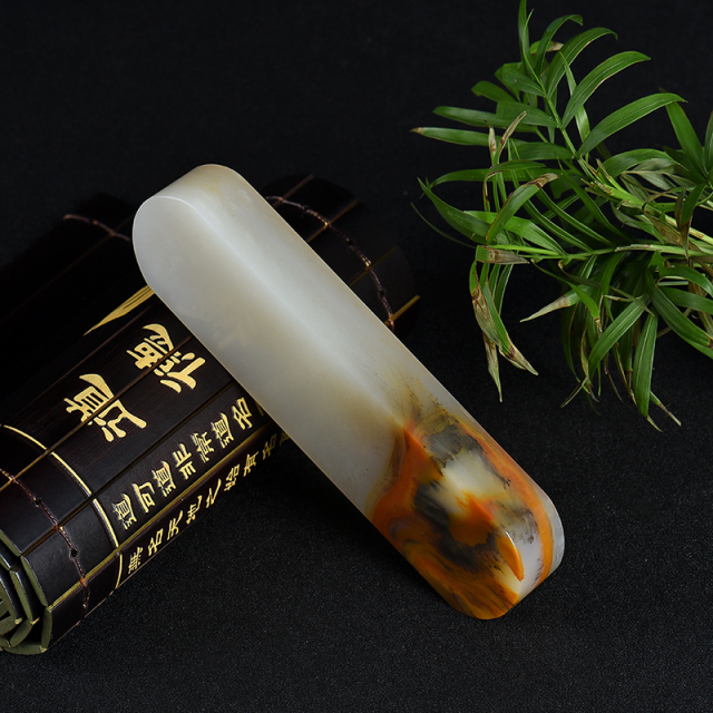 黄龙玉哪种成色最好养活,肉眼如何辨别黄龙玉和和田玉