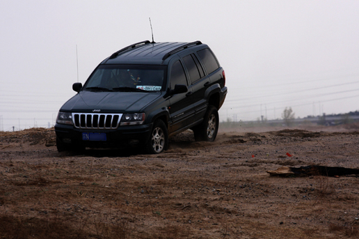 14年的jeep进口大切诺基,12年jeep大切诺基老改新