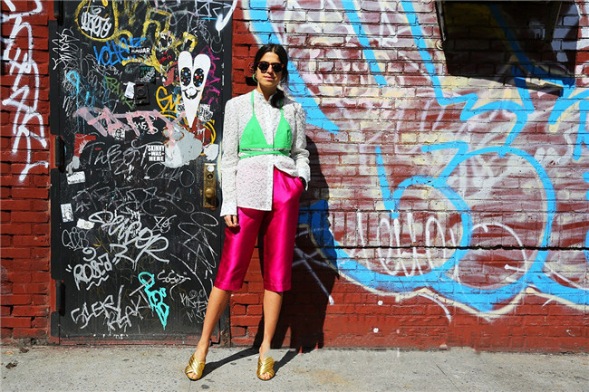 女生穿成什么样符合你的口味 (女生穿到什么样子是男生的底线)