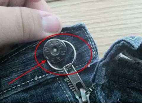 为啥裤子拉链老滑下去,为什么裤子拉链老拱起来