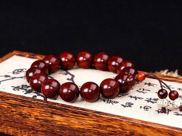 小叶紫檀为什么越盘金星越少,小叶紫檀里面有金星是什么原因