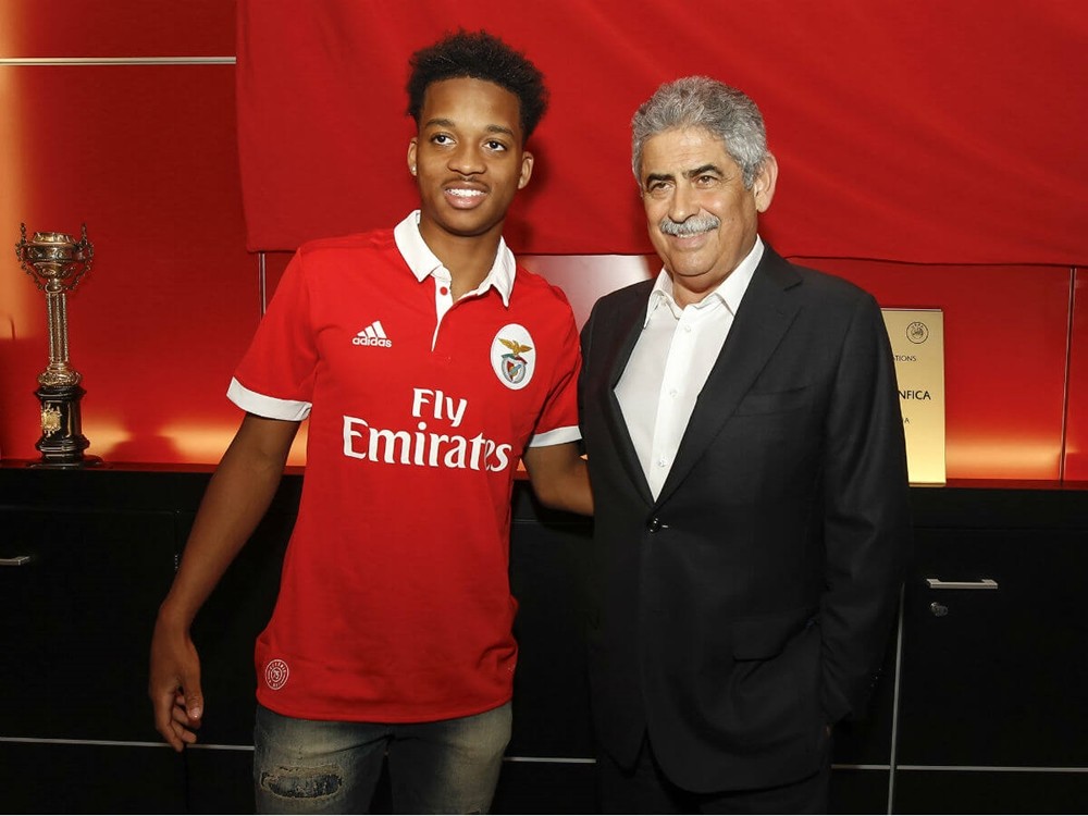 北伦敦德比阿森纳对托特纳姆热刺,托特纳姆热刺新球衣