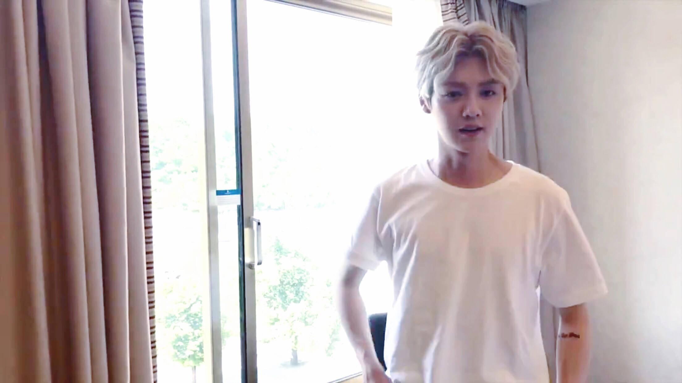 鹿晗看关晓彤男友视角的照片,男友视角图片鹿晗