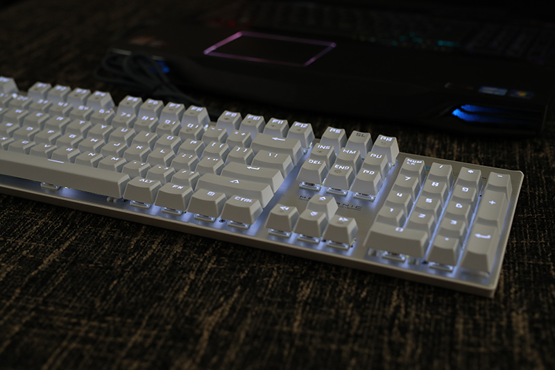 宜博的机械键盘怎么样,宜博k725键盘测评