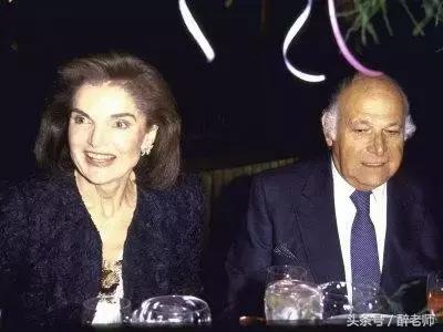 杰奎琳穿着带血的衣服,杰奎琳的眼泪音频