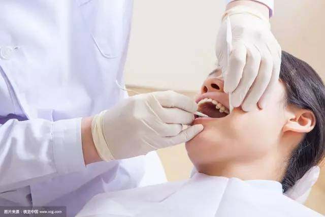 口腔发生这3种异常注意及时就医,口腔有一点问题就担心