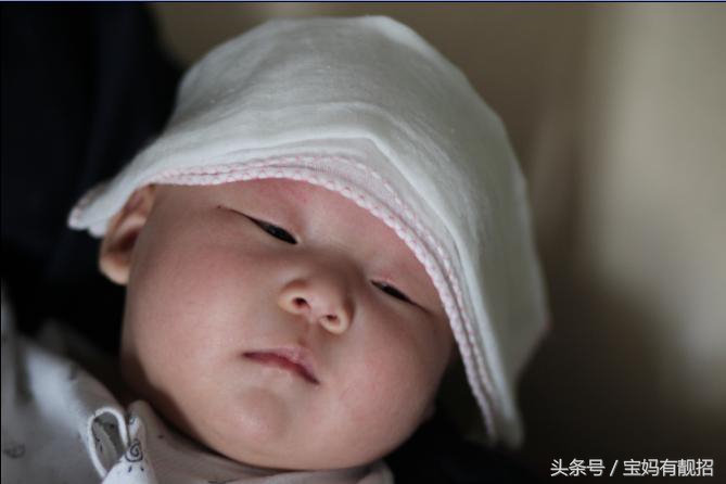 孩子发烧38度左右退不下来怎么办,宝宝发烧40度吃了退烧药退不下来