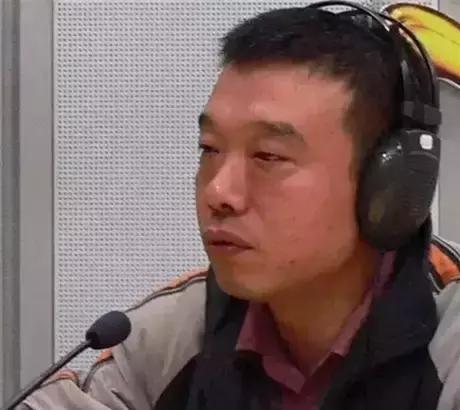 小马哥答粉丝:电瓶接口处有绿色的固体溶液,是怎么回事?