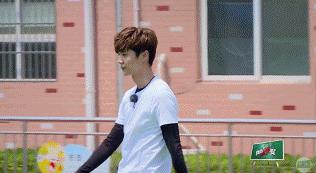 鹿晗喜欢的足球明星,鹿晗篮球球技