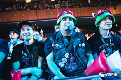 赛事、俱乐部、培训、代练，正在暴走的中国电竞谁能最后赚到钱？