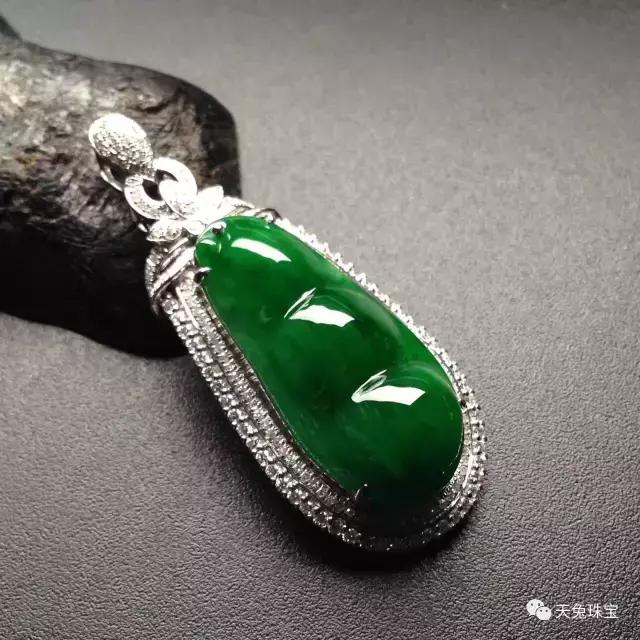 翡翠雕刻太阳轮的寓意,翡翠雕刻锦灰堆的寓意