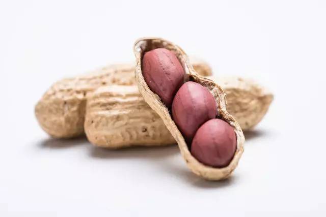 孕早期吃坚果有什么好,怀孕吃什么坚果对胎儿大脑最好