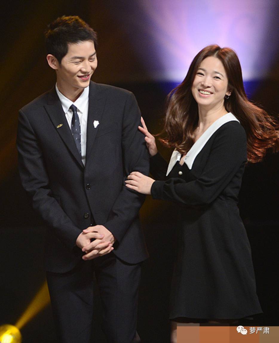 宋仲基宋慧乔白天揽腰秀甜蜜,宋仲基宋慧乔甜蜜太阳后裔