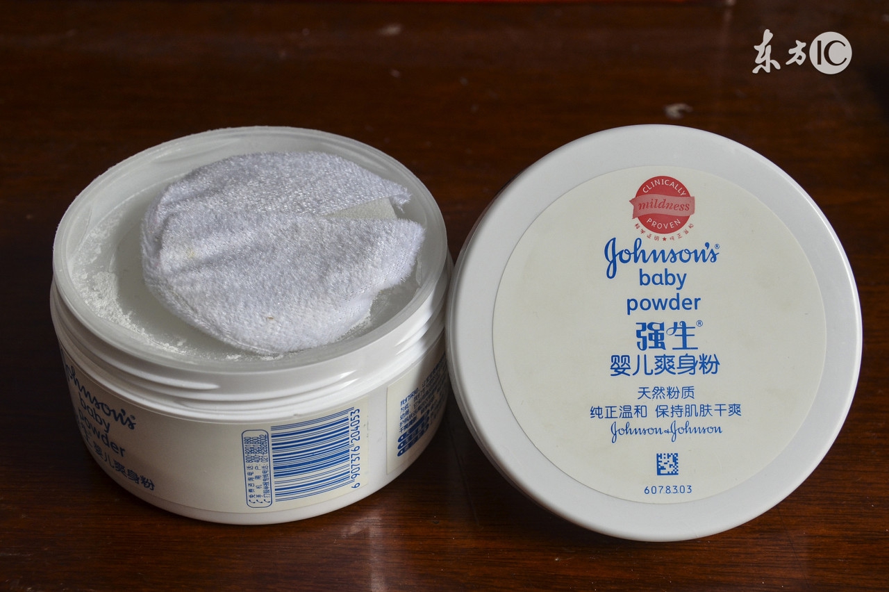 宝宝擦爽身粉的危害,爽身粉对婴儿有效果吗