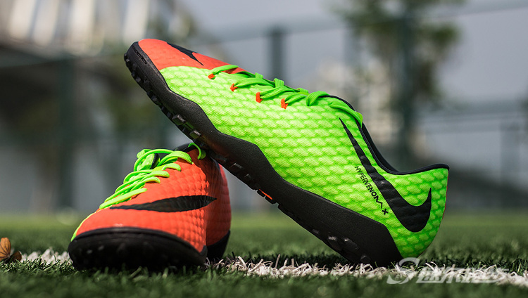 足球入门球鞋推荐,地毯草适合哪种球鞋