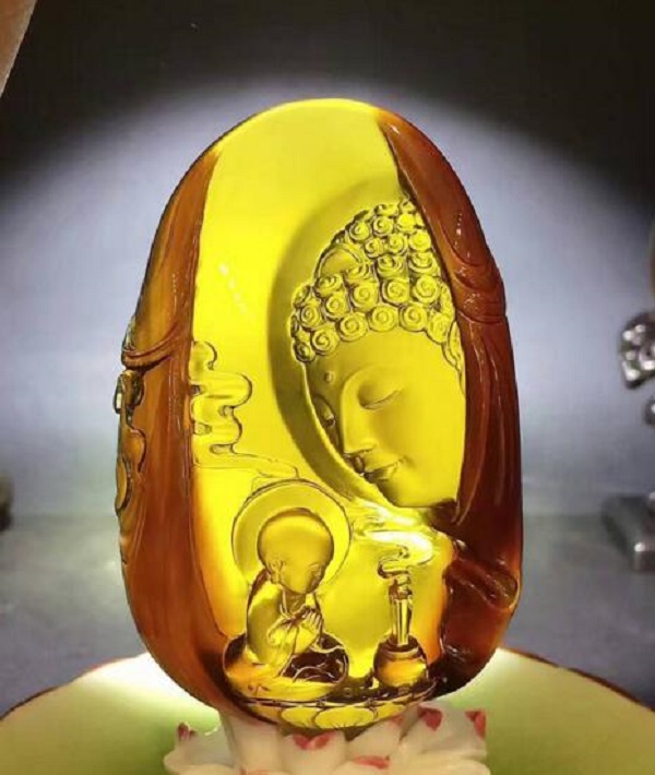 缅甸琥珀哪种最值得收藏,缅甸琥珀盘玩与变化