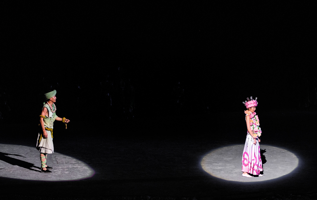 恩施大峡谷落石砸死游客,恩施大峡谷落石砸人