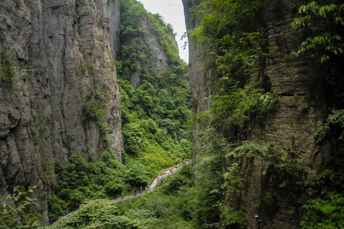恩施大峡谷落石砸死游客,恩施大峡谷落石砸人