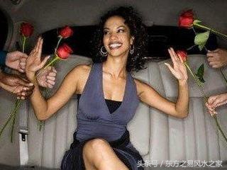 命理风水带桃花的特点,命理桃花方位对照表