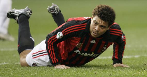 中国财团刮青春风暴，带您重温养老院时代的AC米兰