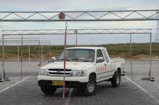 株洲各大驾校纷纷降价为抢生源“撕”成一片