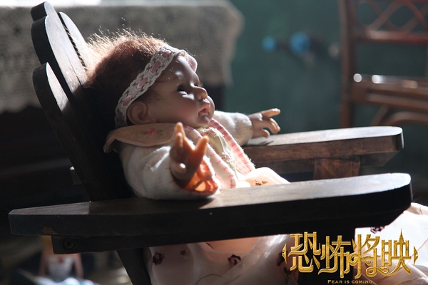 最近很火的恐怖影院,最新恐怖电影影院全程开灯放映