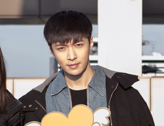 郑秀晶张艺兴戛纳,闭嘴爱吧王一博郑秀晶跳舞