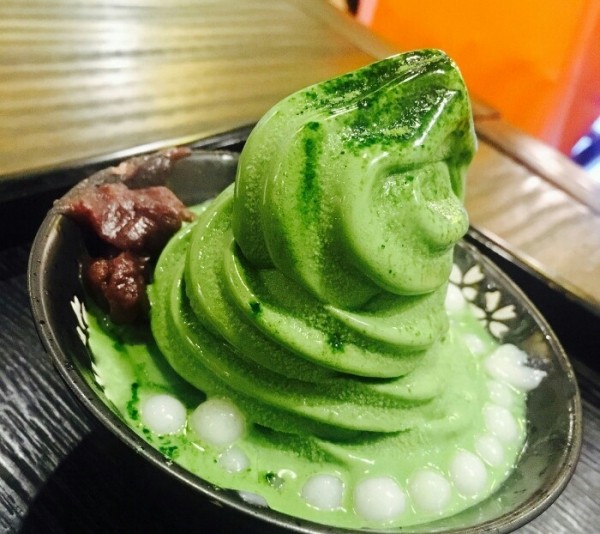 这么热的天你还不来吃冰淇淋吗,天气这么热还不来个清爽的冰淇淋