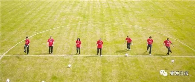 波兰小鲜肉对决清远足球小子!不好意思,第一场揭幕赛我们赢了