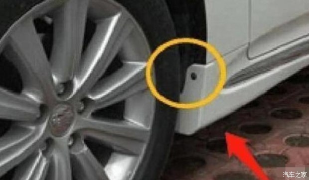 轮胎上有圆圆的小孔是干嘛用的,轮胎侧面有个小孔是怎么回事