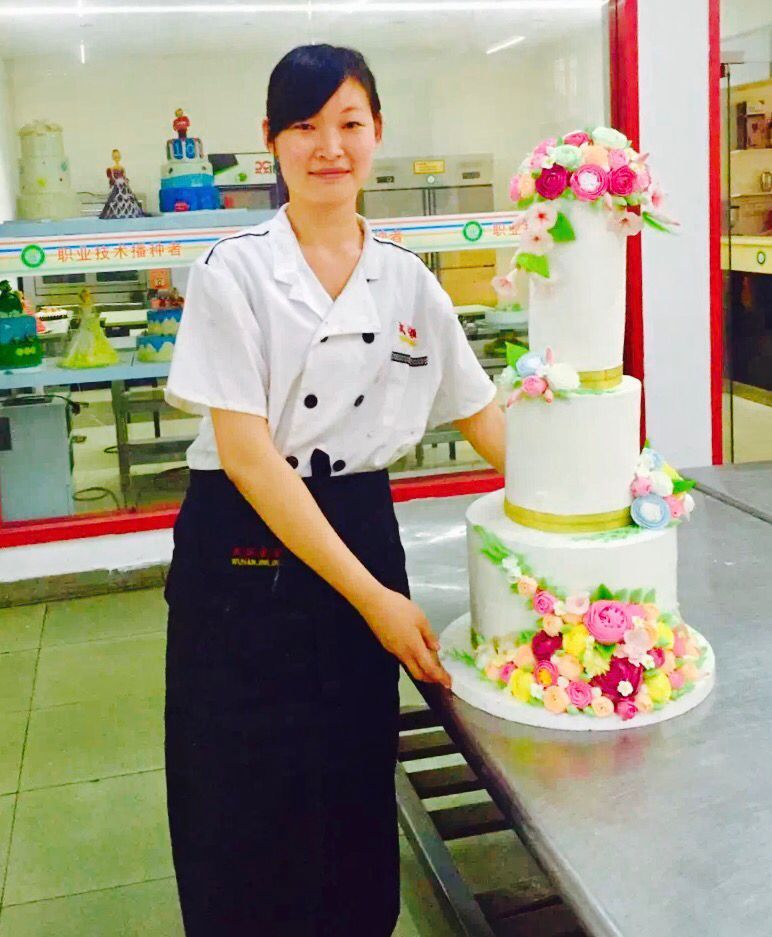 学习做蛋糕?哪里可以学西点?裱花新手看过来~全套的裱花嘴使用技巧打包好了,拿走不谢~