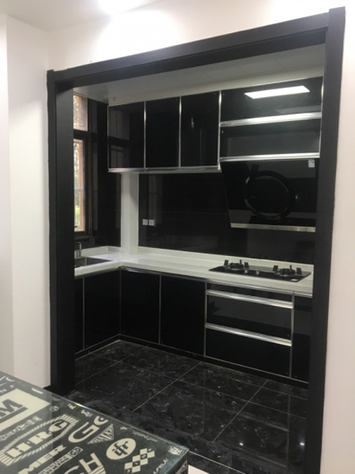 买楼房一楼的缺点,年轻人买一楼的房子好不好