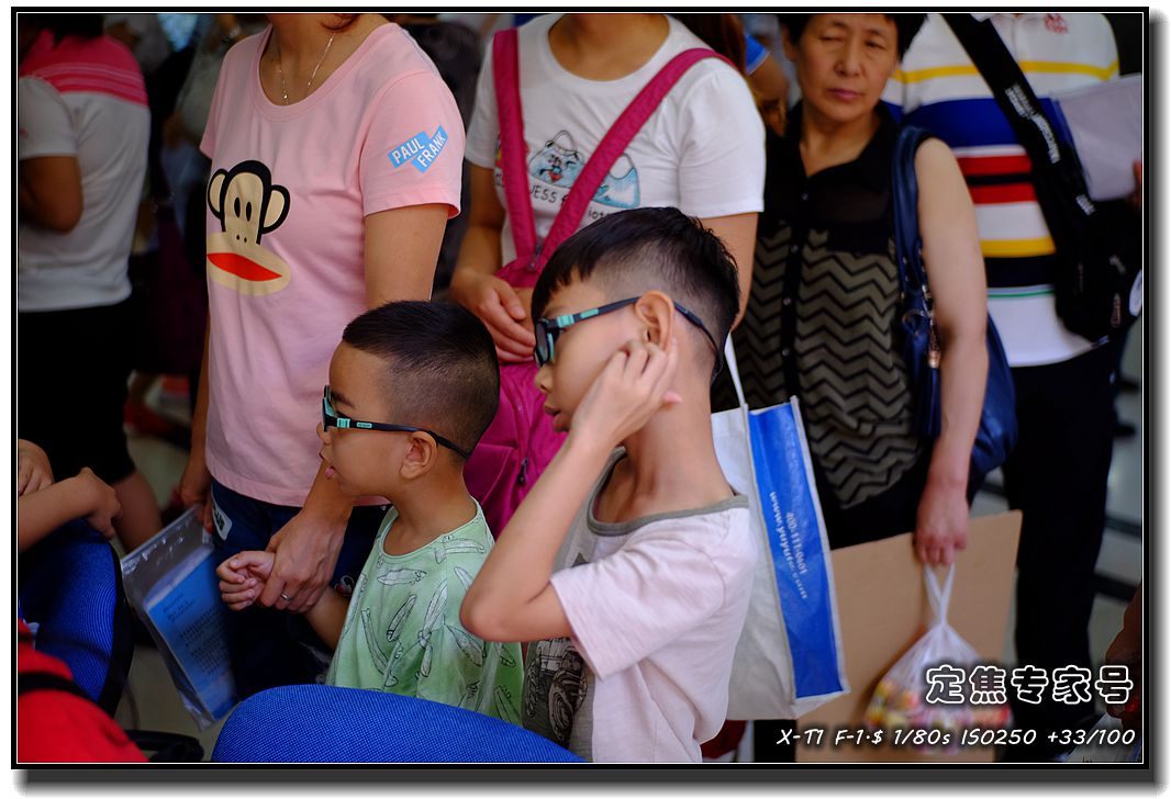 流鼻涕打喷嚏还发烧是什么原因,流鼻涕打喷嚏鼻涕带血丝发烧