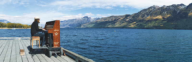 那个在航洋门口吹口琴的小哥：用音乐感谢这座城市
