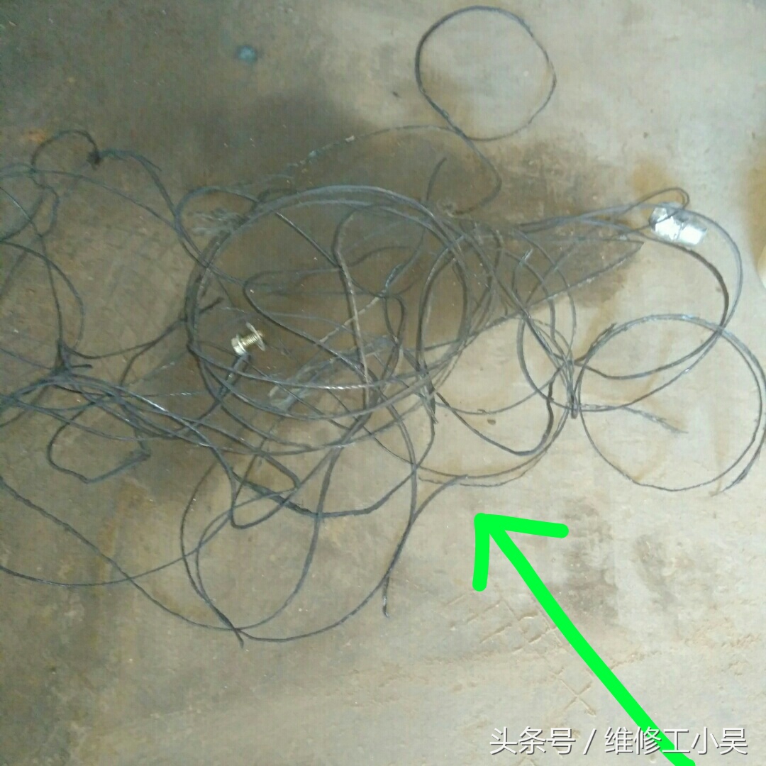 八年十六万公里的汽车空调不工作了，刚修好两天就又出现同样的故障，车主比较郁闷！