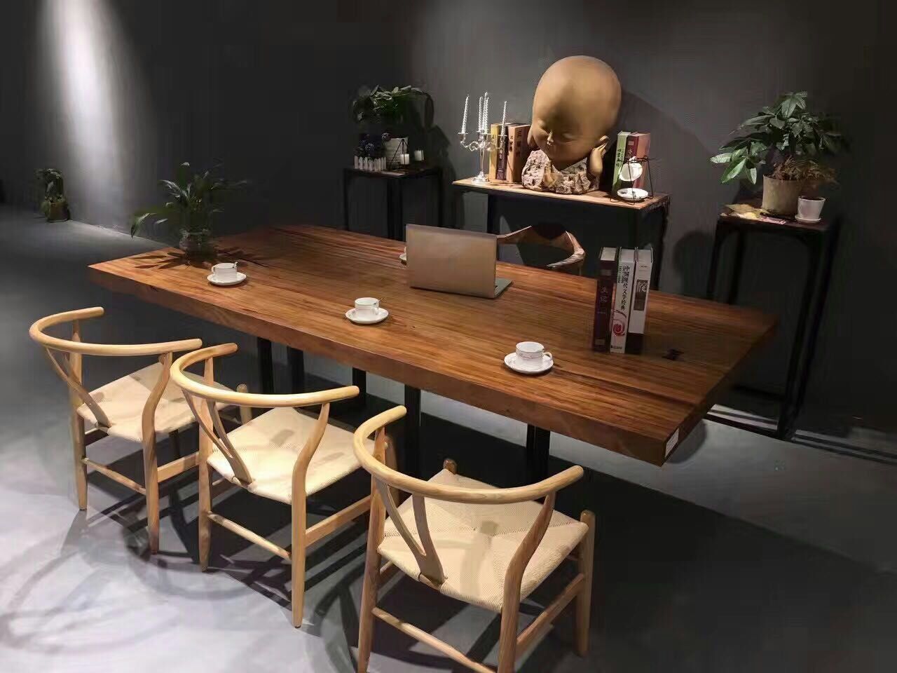 家具主材之乌金木你了解吗,实木和乌金木哪个耐用