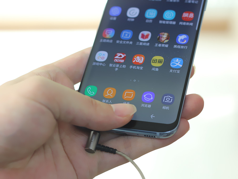 三星s8+现在是否值得购买,苹果8和三星s8+哪个值得买