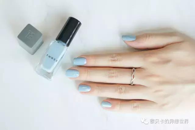 什么指甲油颜色显手白又好看,哪种纯色甲油显手白