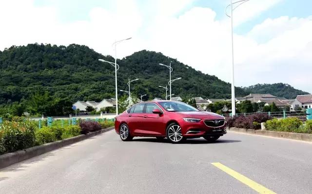 新君威评测2.0,新款君威试驾感受视频