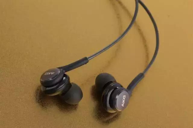 三星s8问鼎安卓机皇,三星galaxys8+测评