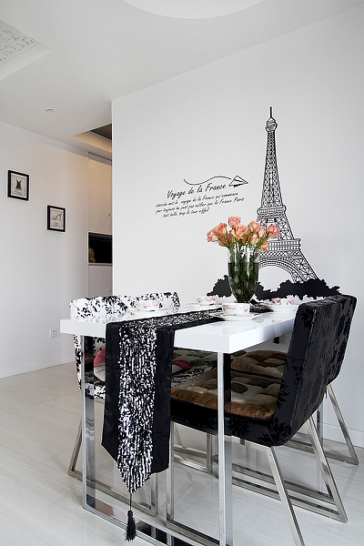 武汉老园艺师为讨好老伴,毅然把卧室窗台巧变花园式榻榻米!