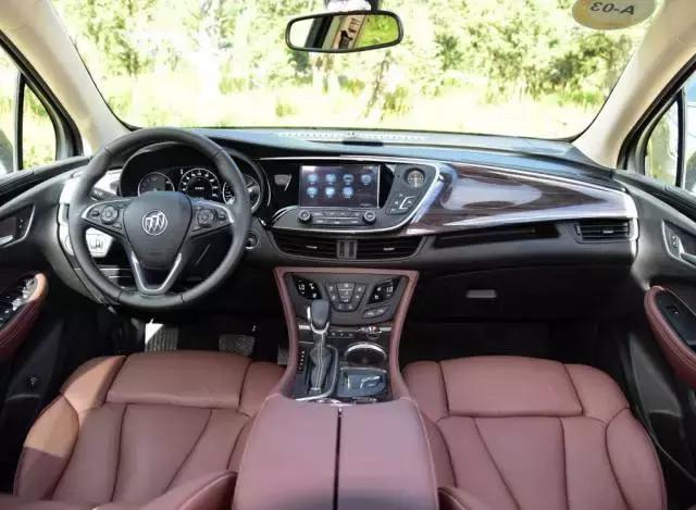 17年迈腾和17年昂科威怎么选,昂首信眉