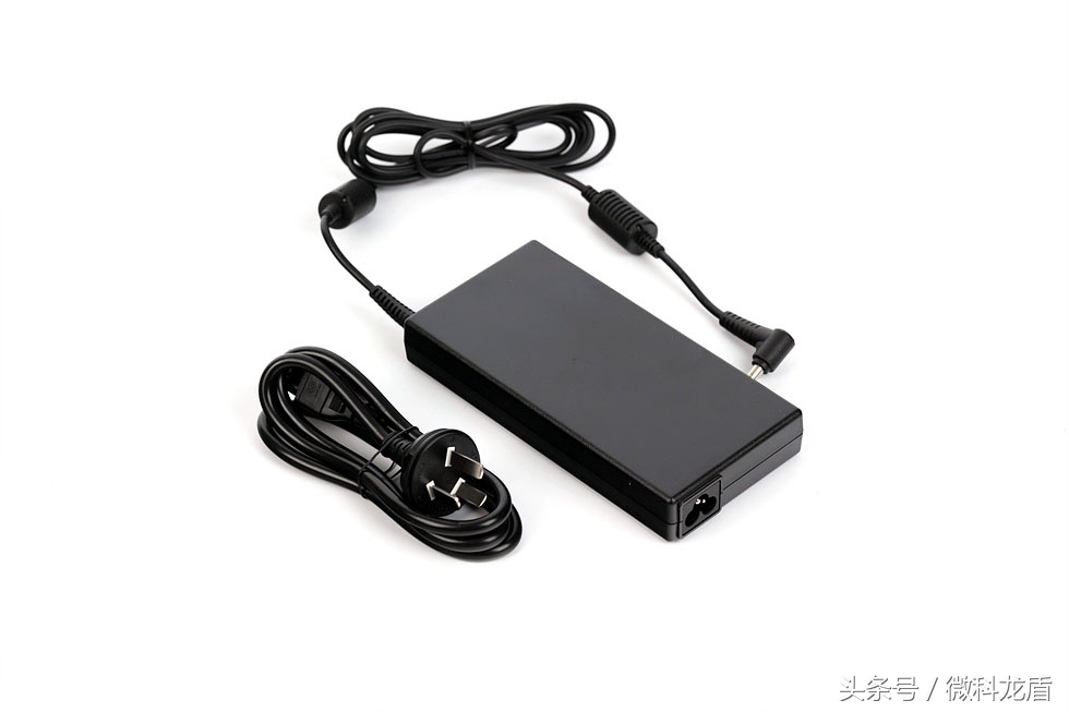 商务设计游戏两不务MSI银色战舰PE627RD-1251CN评测