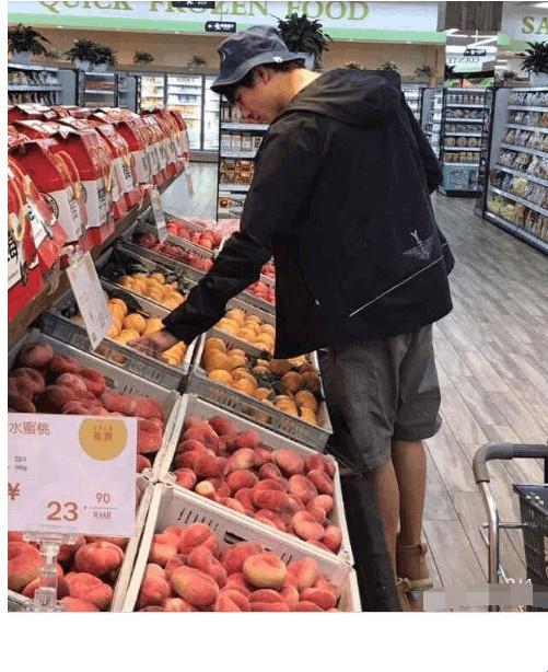 鹿晗被偶遇视频,鹿晗被偶遇