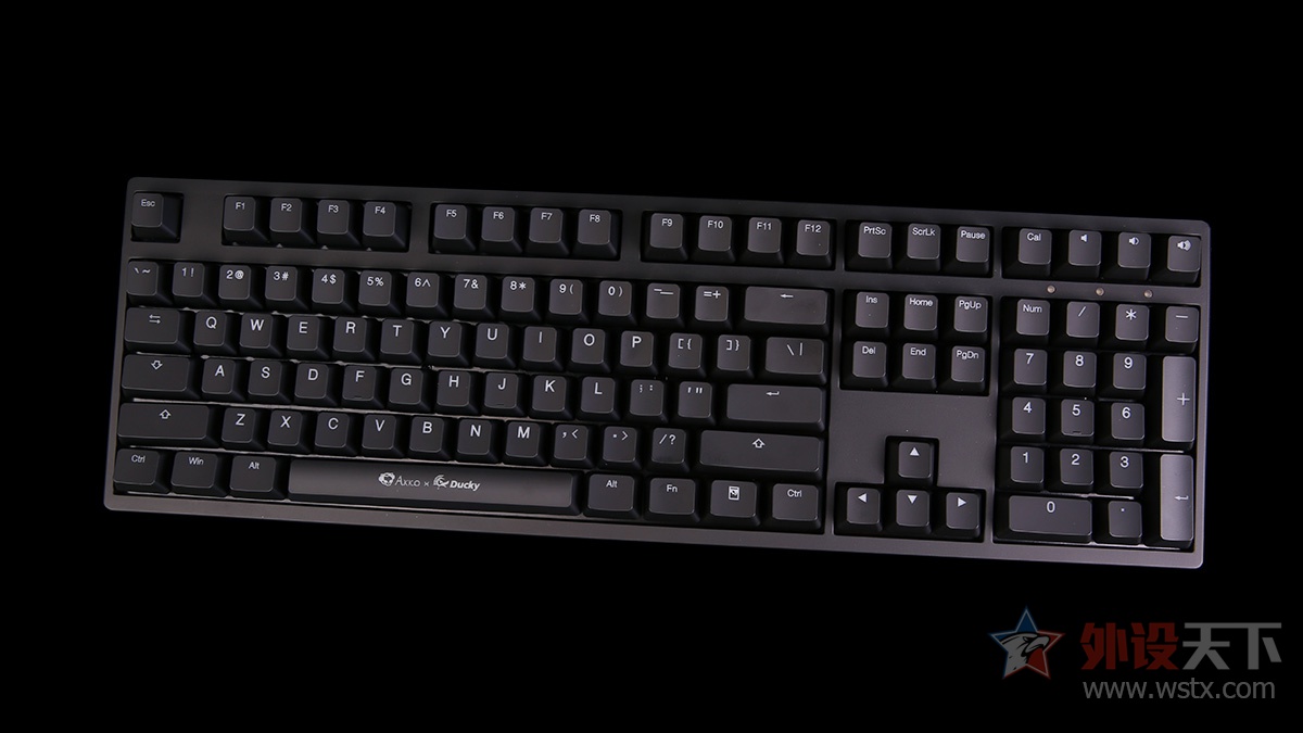 akkoducky联名键盘,akkoducky粉色键盘